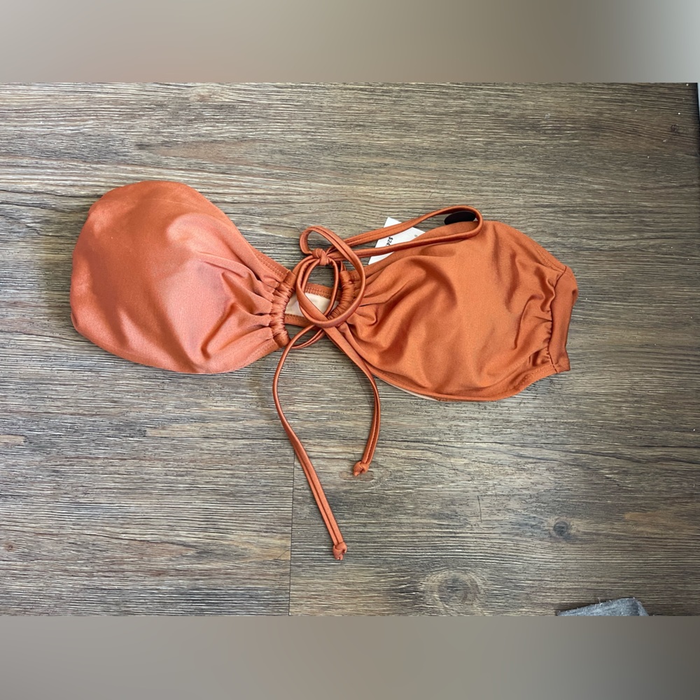 Floss bikini top  NEVER WARN. Col: Hazelnut shimmer
